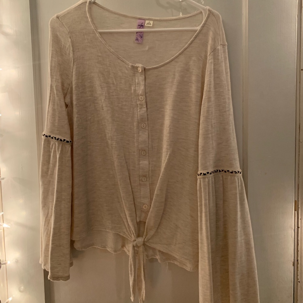 Francesca’s long sleeve top